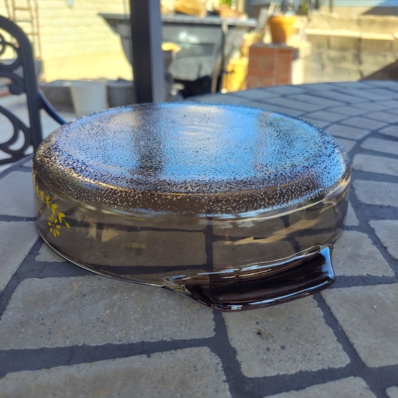 Vintage Glasbake Yellow Daisy Glass Smoked Amber Jeanette Cake / Casserole Dish - Picture 4 of 7